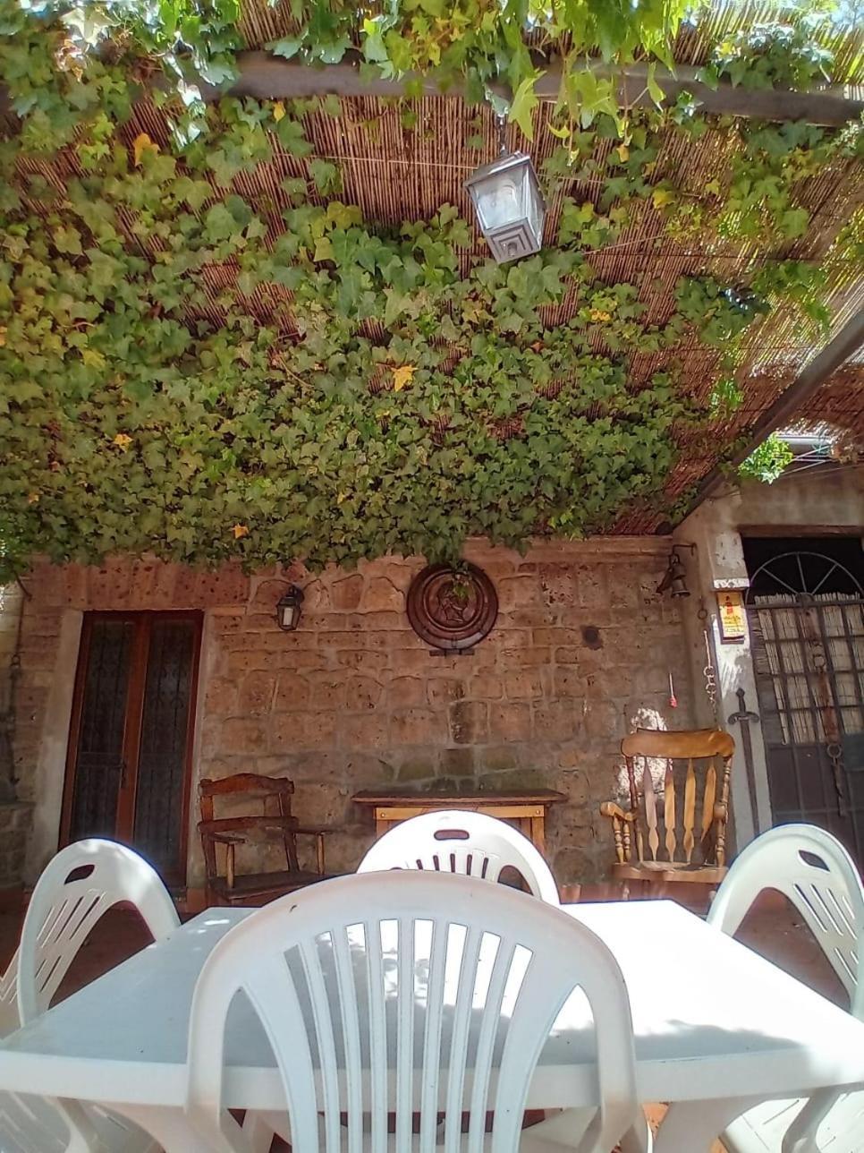 Casa Serafina Trilocale Con Arredi D'Arte E Parcheggio Privato Орвието Екстериор снимка